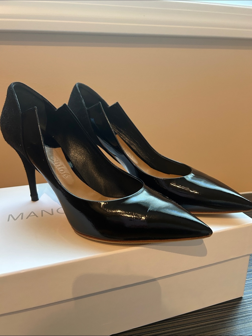 Chloe Black Patent Pointed-Toe Pumps with Sculpted Vamp